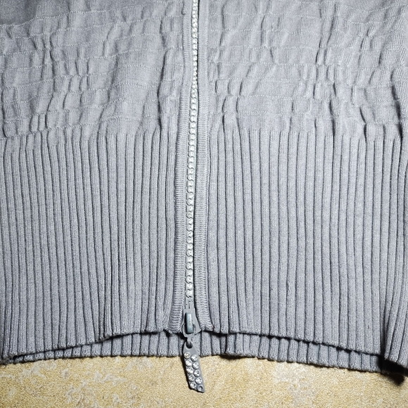 Belldini Grey Short Sleeved Ribbed Zip Up Hoody with Rhinestones Size S - Picture 6 of 10